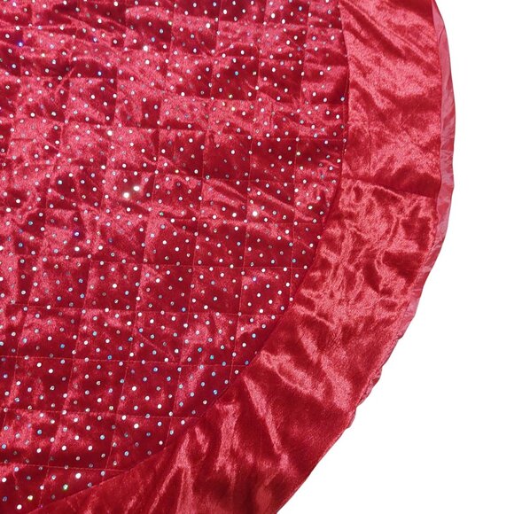 Northlight Red Quilted Velvet Tree Skirt with Shimmery Glitter Accents 48" - Picture 2 of 5